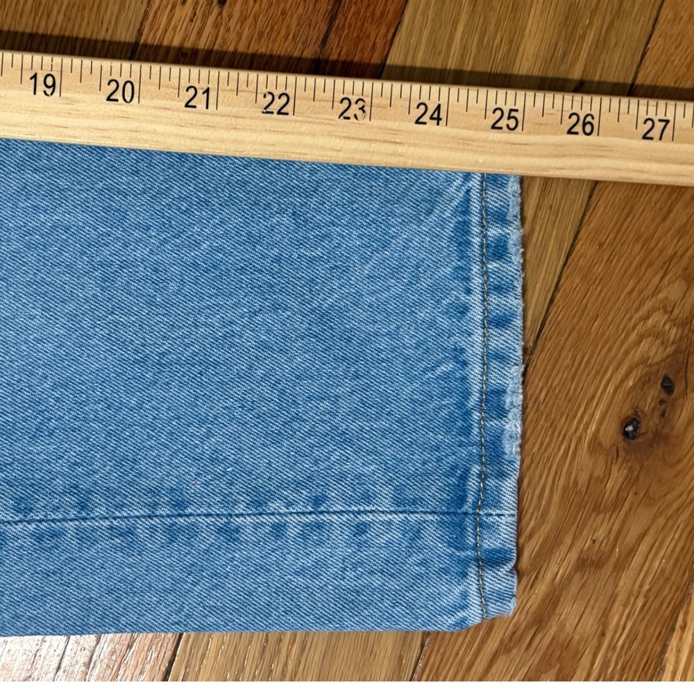 Levi's Jeans Women 26 Light Blue 501 Original Cropped Distressed Straight Leg - Picture 6 of 8